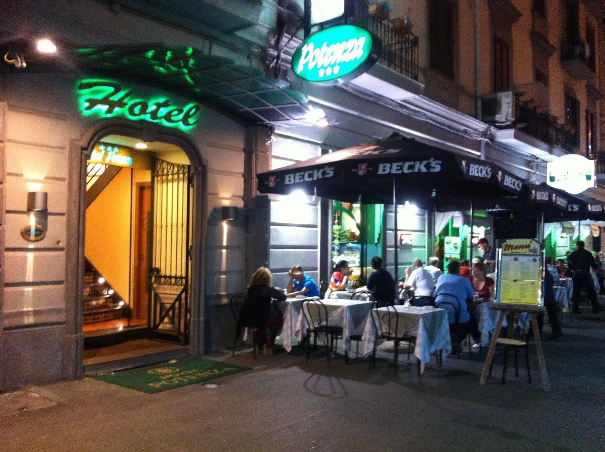 Hotel Potenza Nápoles Exterior foto